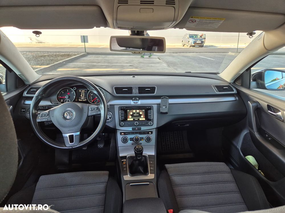 Volkswagen Passat 2.0 TDI BlueMotion Tehnology Comfortline - 10