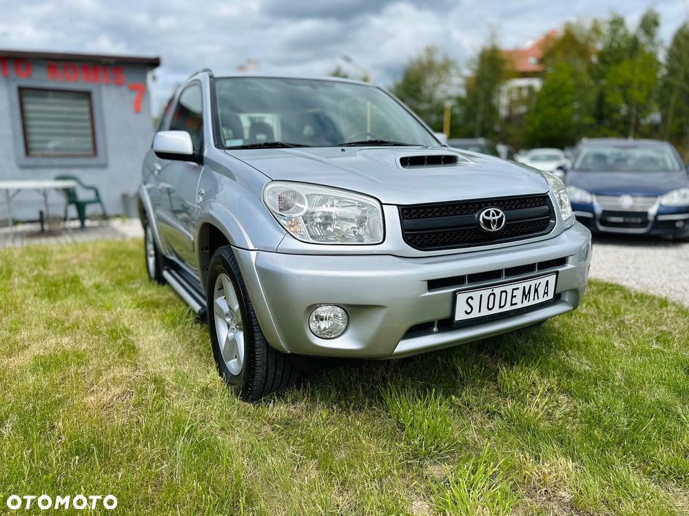 Toyota RAV4 - 6