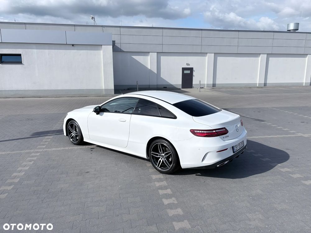 Mercedes-Benz Klasa E 300 9G-TRONIC - 1