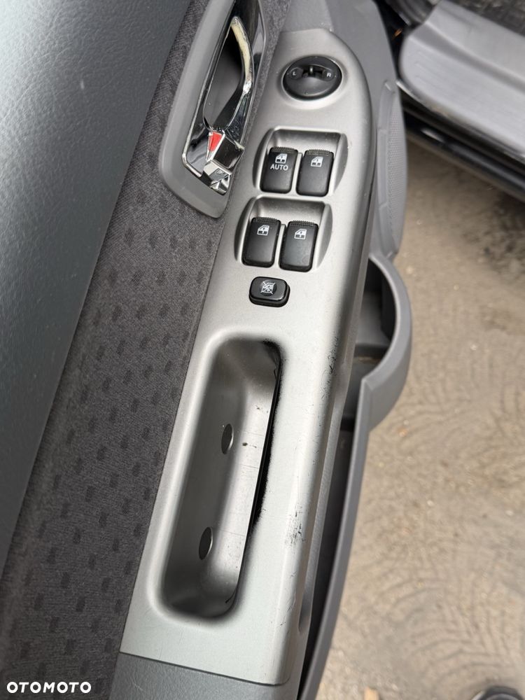 Kia Carens 2.0 EX - 10
