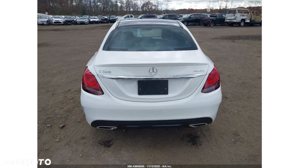 Mercedes-Benz Klasa C 300 4Matic 9G-TRONIC AMG Line - 8