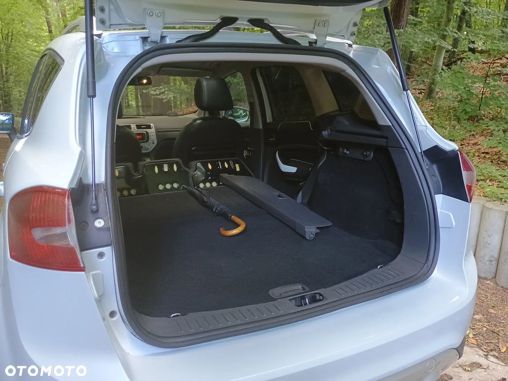 Ford Kuga 2.0 TDCi 4x4 Individual - 12
