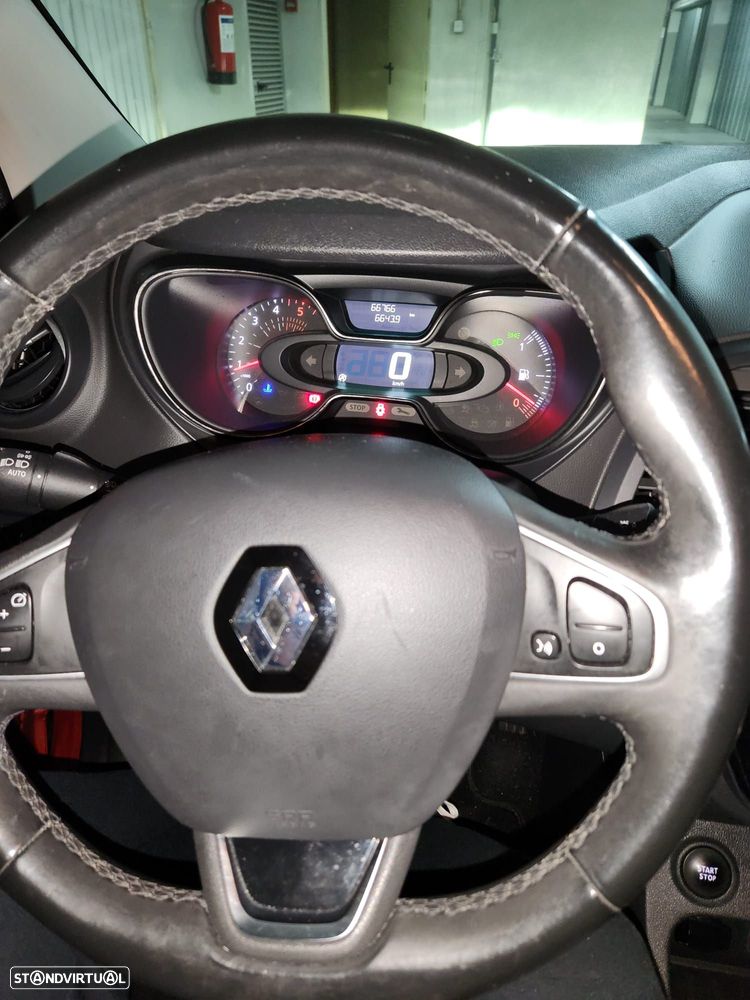 Renault Captur 1.5 dCi Exclusive C/Pneu - 3