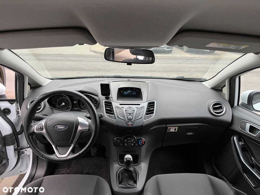 Ford Fiesta - 10