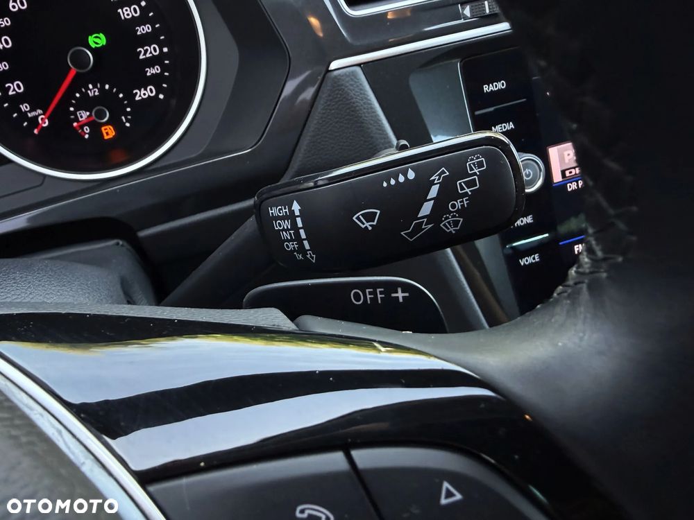 Volkswagen Tiguan - 25