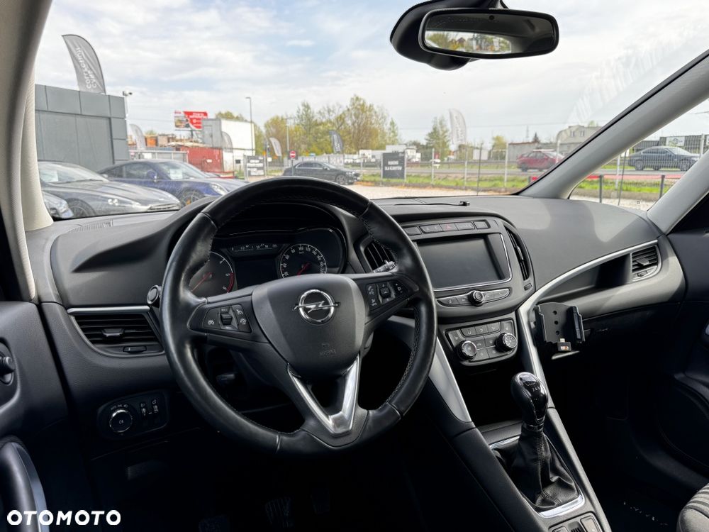 Opel Zafira - 11