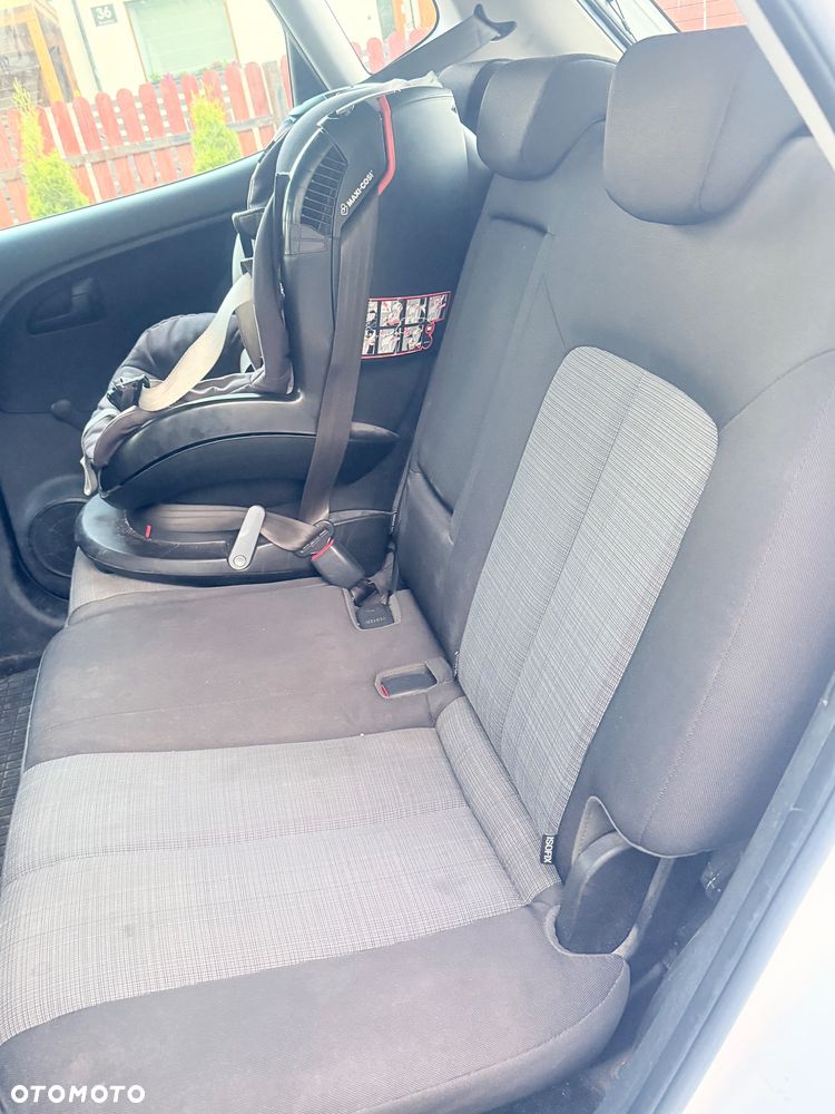 Kia Venga 1.4 M - 10