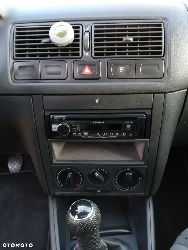 Volkswagen Golf 1.6 Comfortline - 18