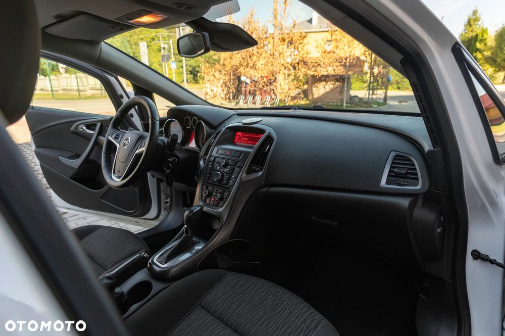 Opel Astra 1.4 Turbo Automatik Cosmo - 24