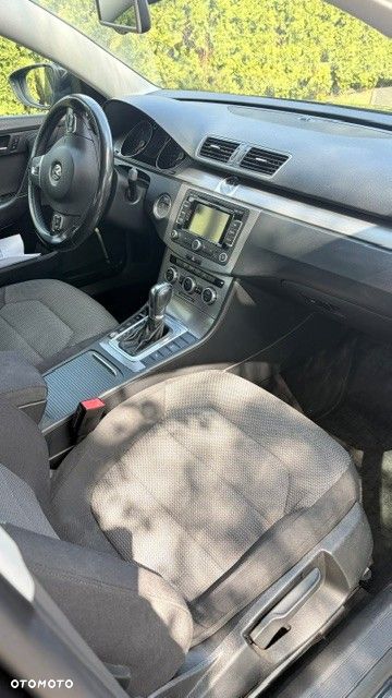 Volkswagen Passat 2.0 TDI Comfortline R-Style DSG - 9