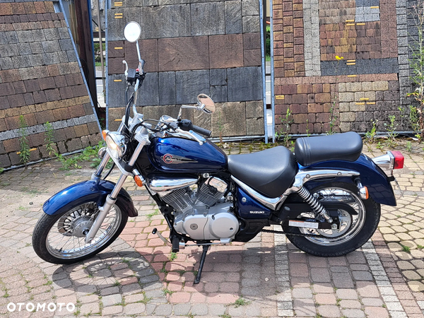 Suzuki Intruder