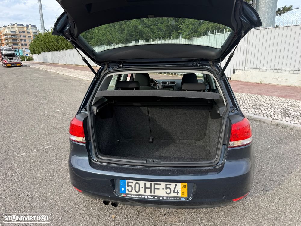VW Golf 1.9 TDi BlueM. Confortline - 12