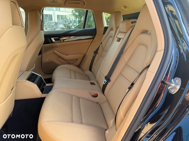 Porsche Panamera 4S E-Hybrid - 16