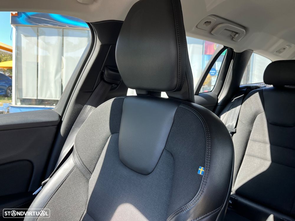 Volvo V60 2.0 D3 Momentum Plus - 46