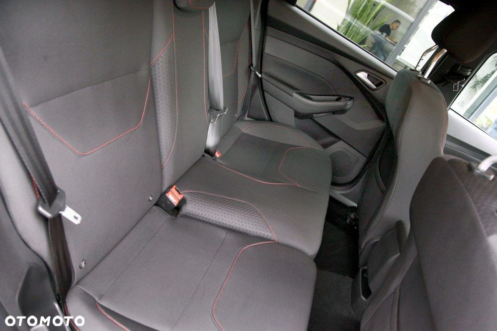 Ford Focus 1.0 EcoBoost ST-Line Style - 18