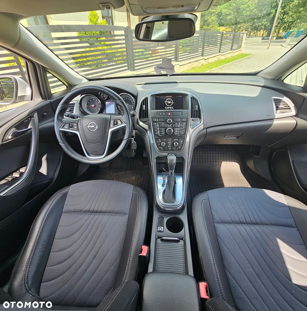 Opel Astra 1.4 T Cosmo - 12