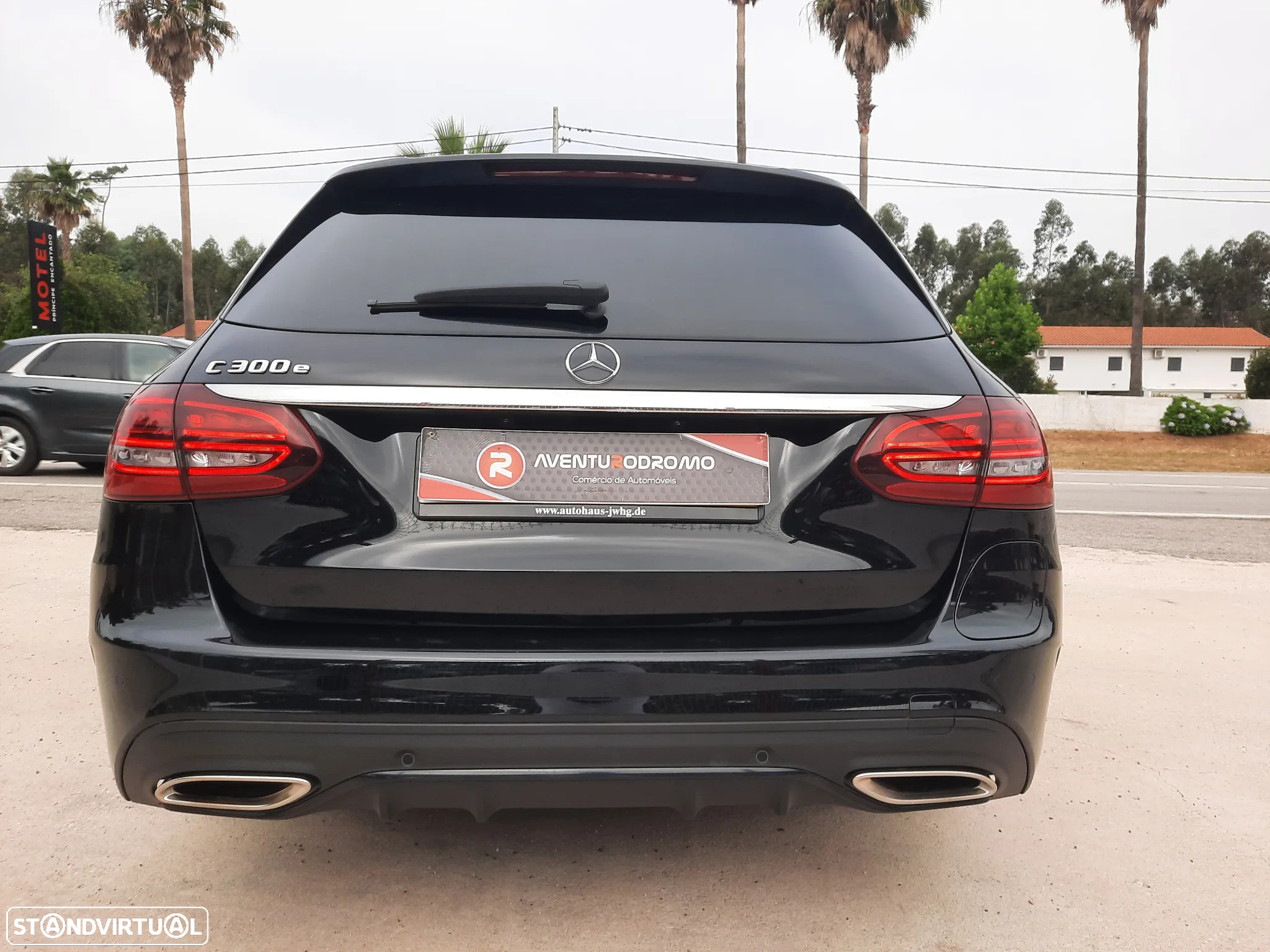Mercedes-Benz C 300 e AMG Line - 14