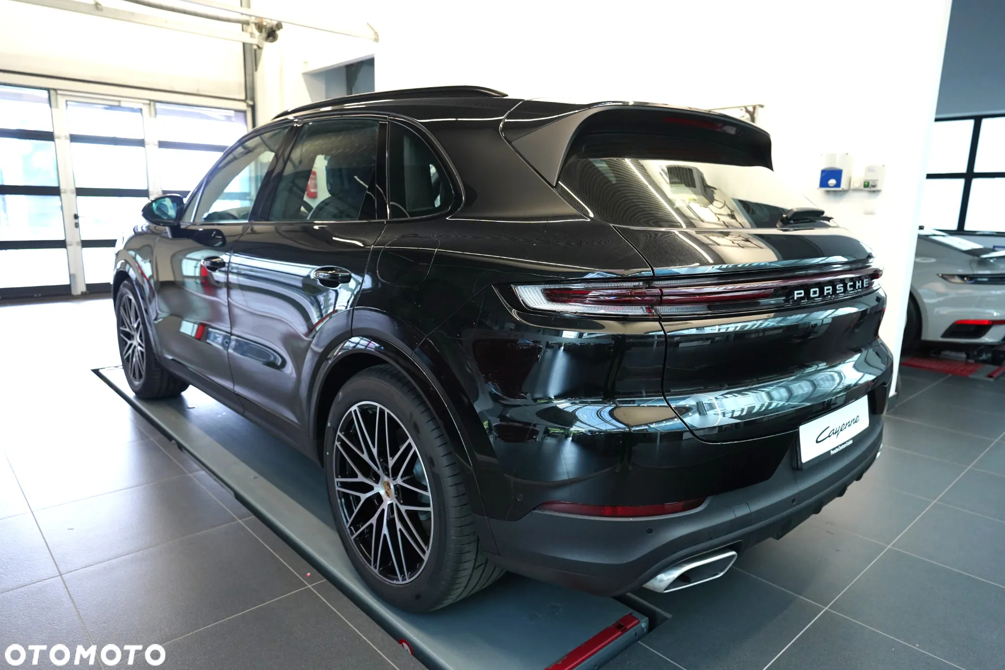 Porsche Cayenne E-Hybrid - 2
