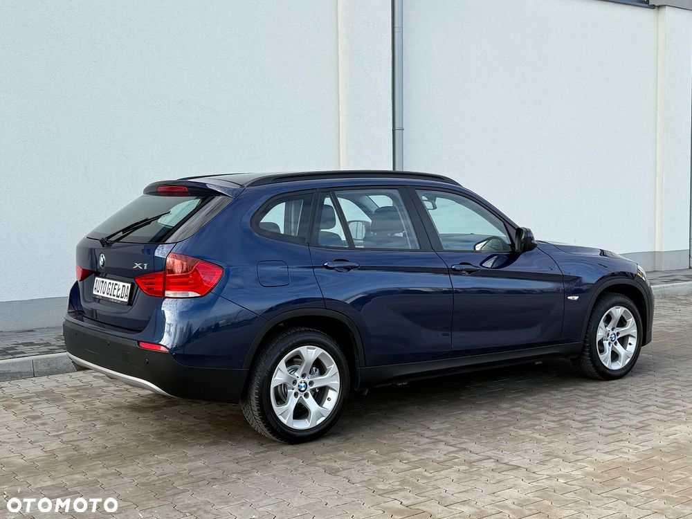 BMW X1 sDrive18i - 32