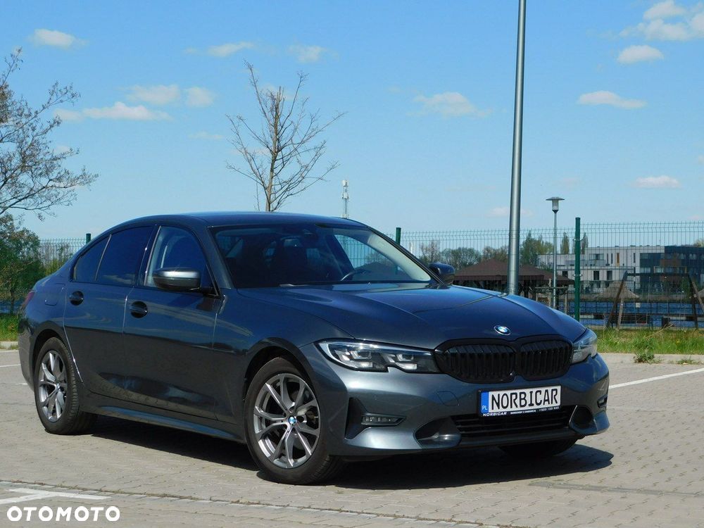 BMW Seria 3 320d Sport Line Shadow sport - 33