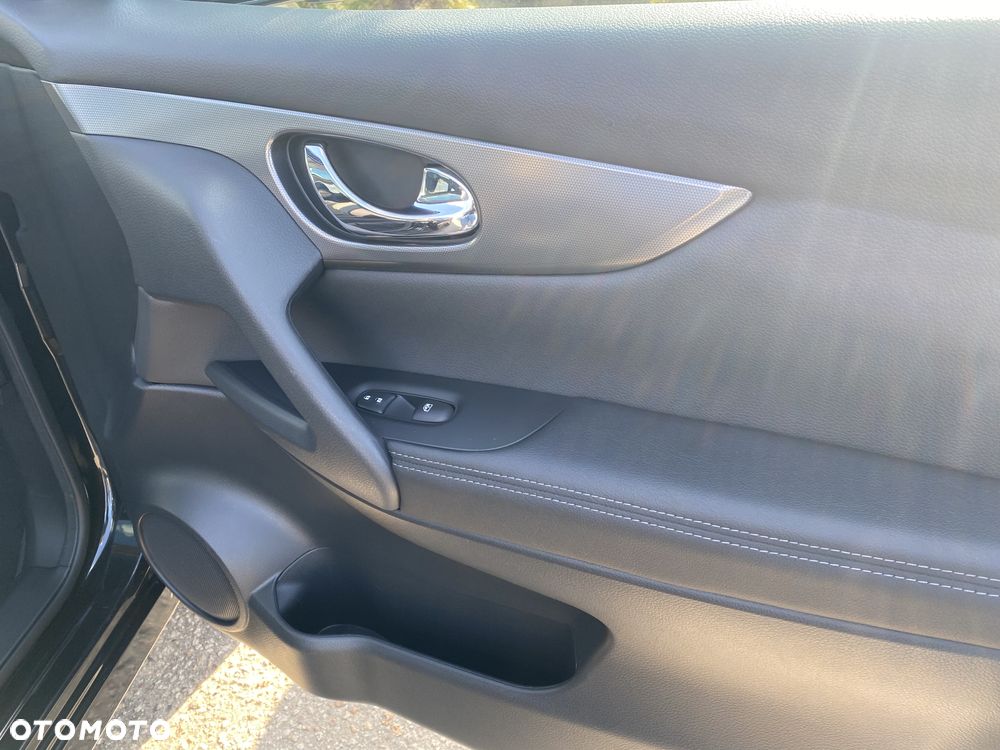 Nissan Qashqai 1.3 DIG-T N-Connecta - 13