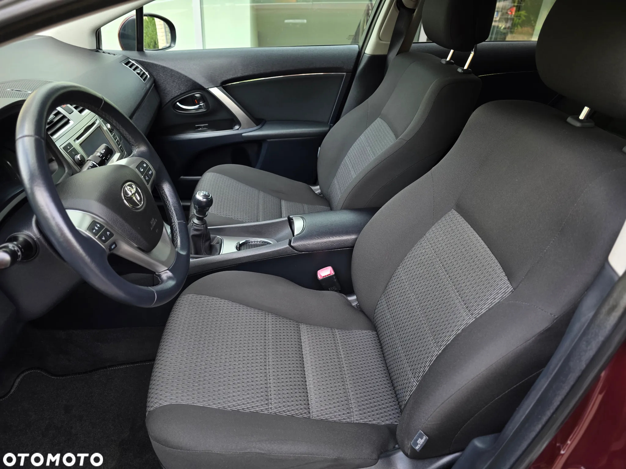 Toyota Avensis 1.8 Business Edition - 19