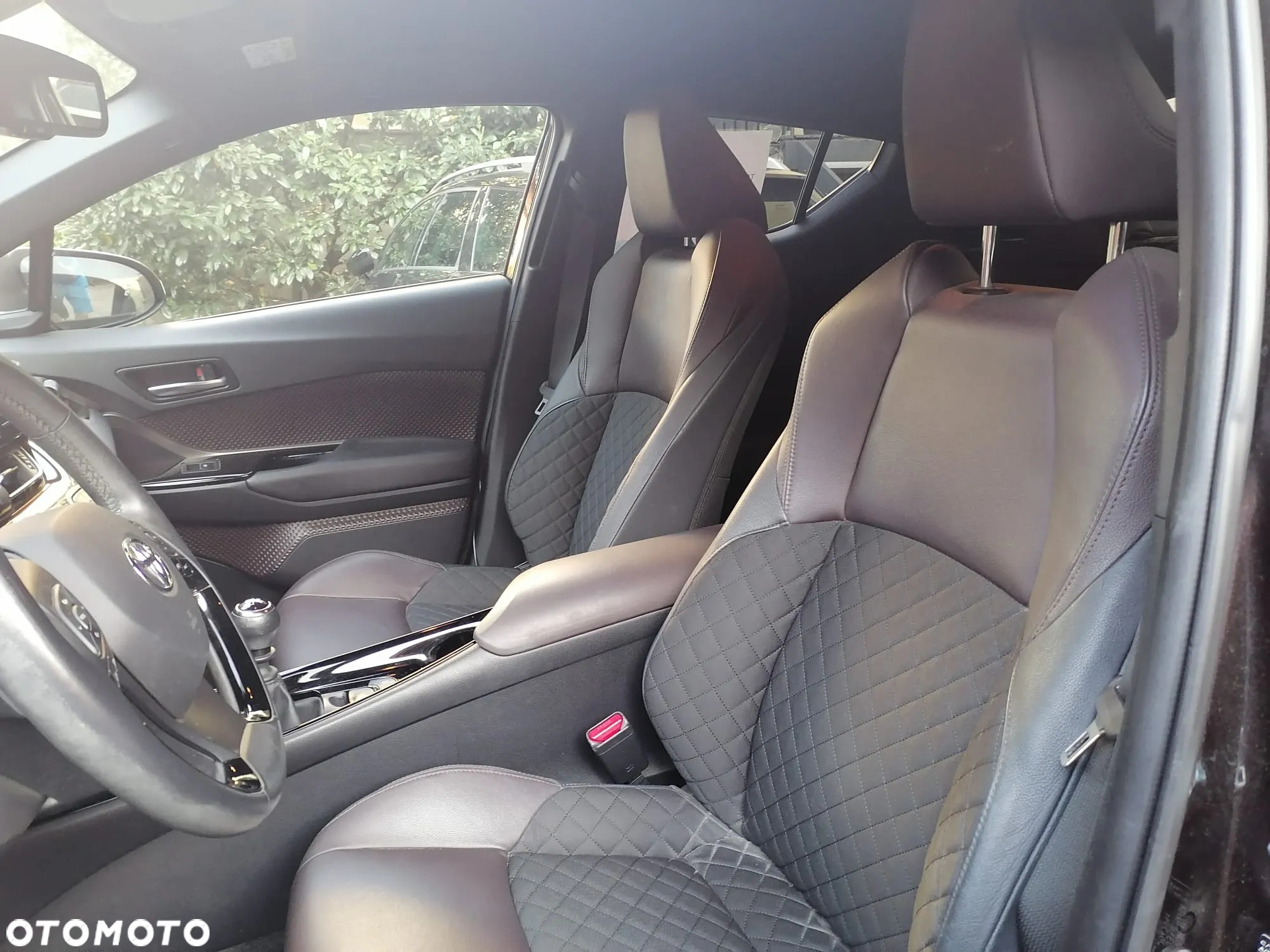 Toyota C-HR 1.2 T GPF Premium - 17