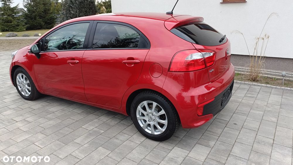 Kia Rio 1.4 Fifa World Cup Edition - 13
