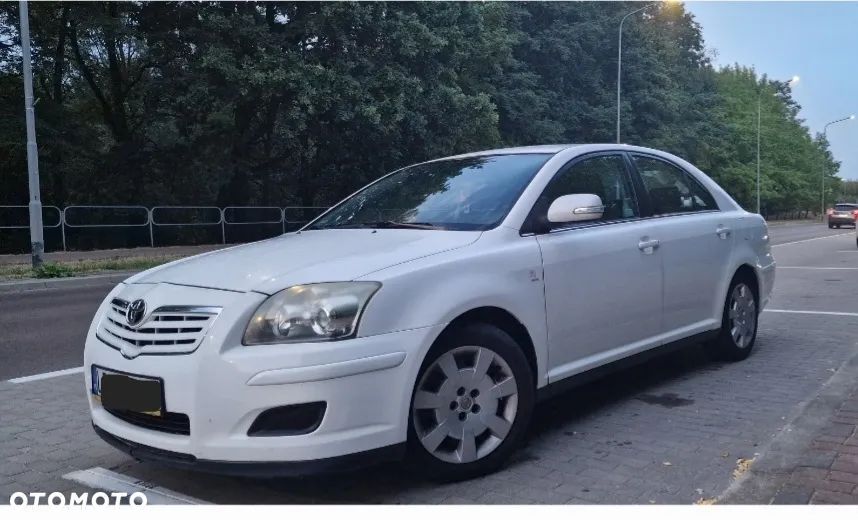 Toyota Avensis - 1