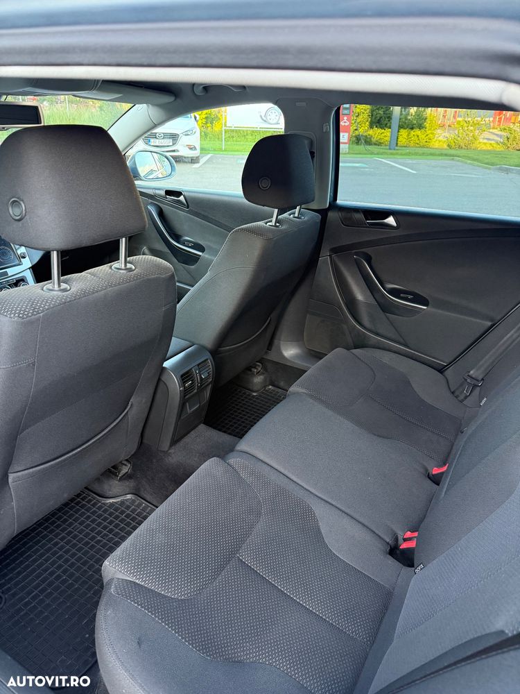 Volkswagen Passat 2.0 TDI Comfortline DPF - 11