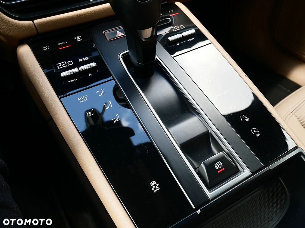 Porsche Macan Standard - 16