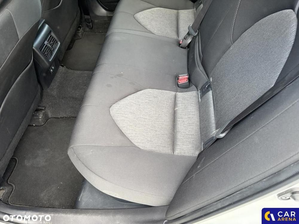Toyota Camry - 18