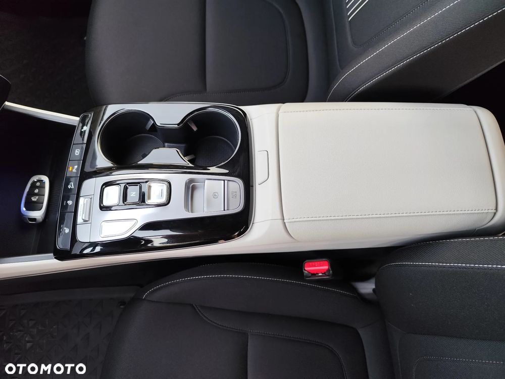 Hyundai Tucson 1.6 T-GDi HEV Executive 2WD - 25