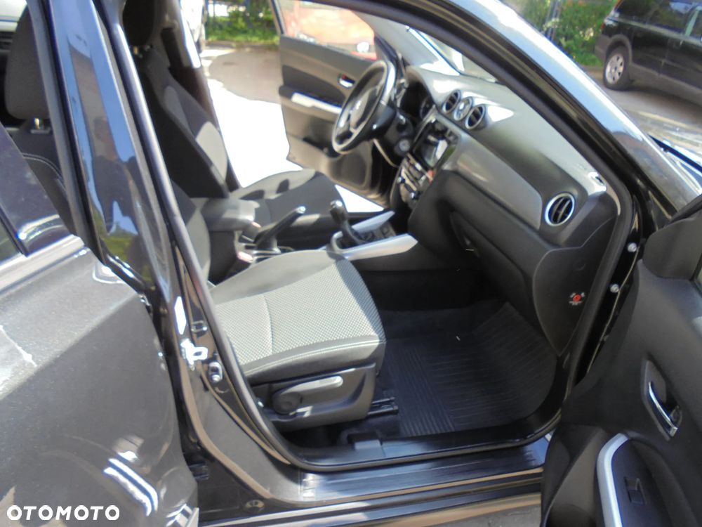 Suzuki Vitara 1.6 Comfort 2WD - 14