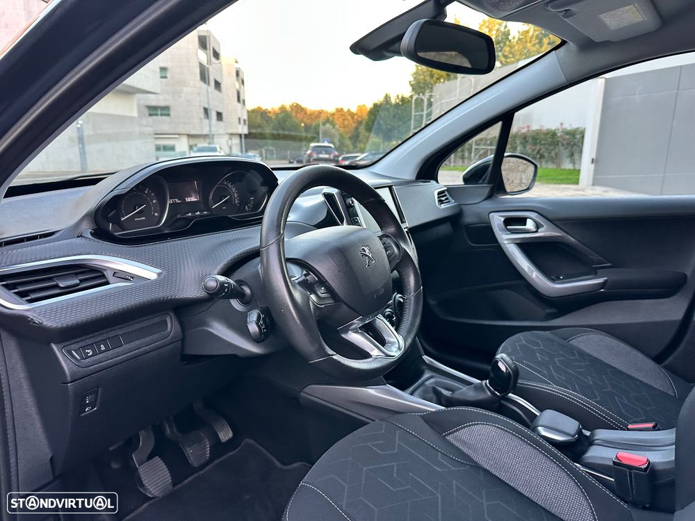 Peugeot 2008 1.6 BlueHDi Style - 31