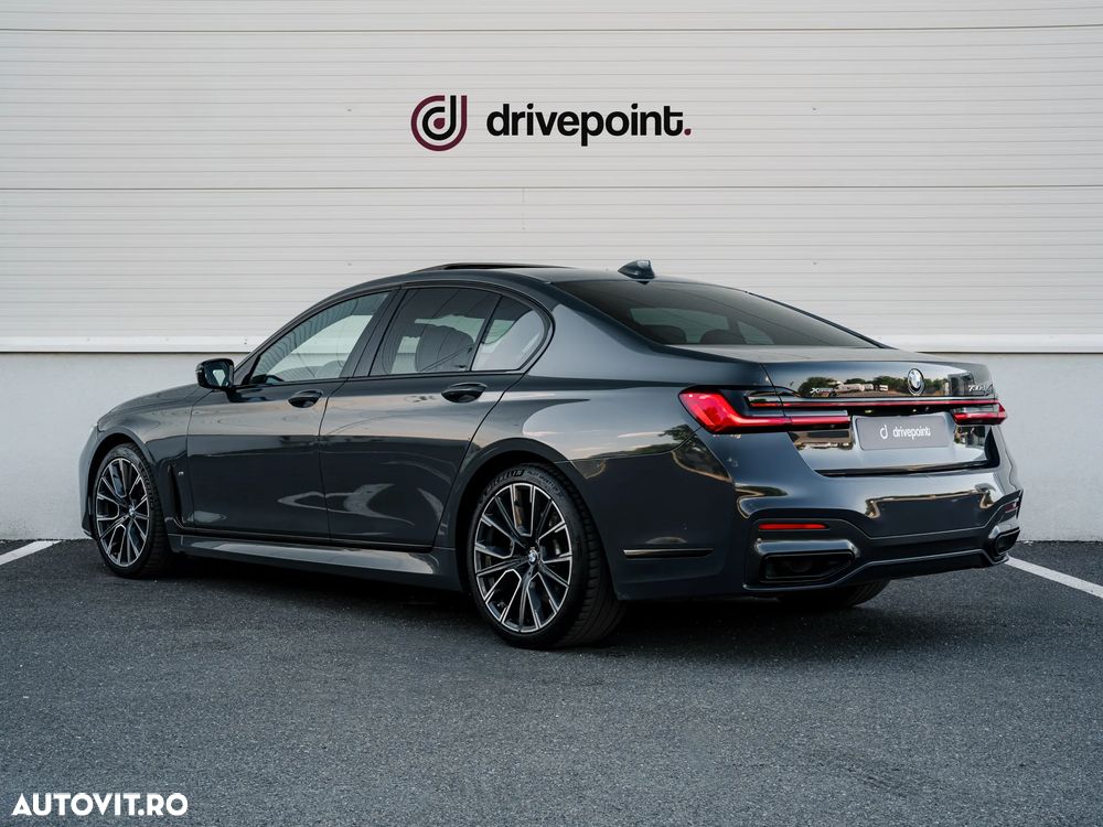 BMW Seria 7 730d xDrive MHEV - 11