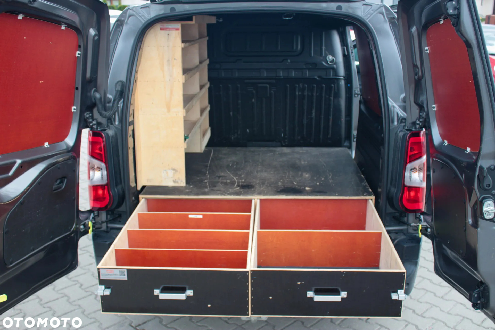 Opel COMBO - 16
