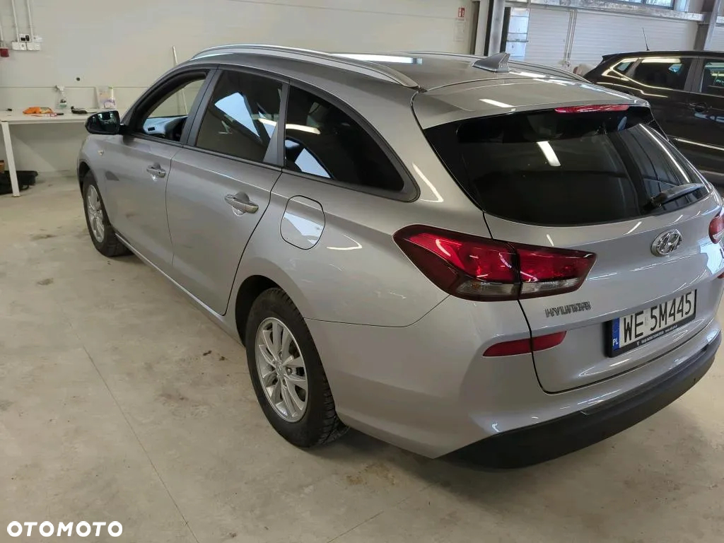 Hyundai i30 1.5 DPI Classic + - 4