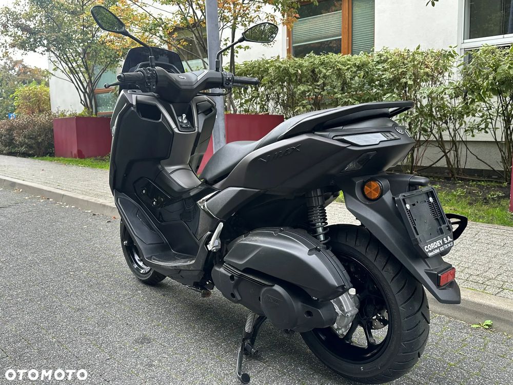 Yamaha NMAX - 16