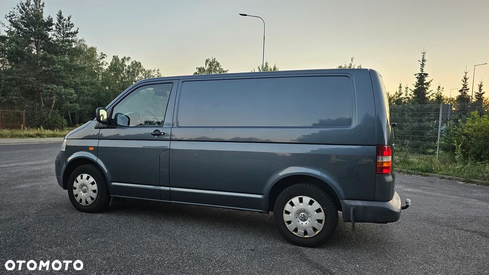 Volkswagen Transporter T5 - 1