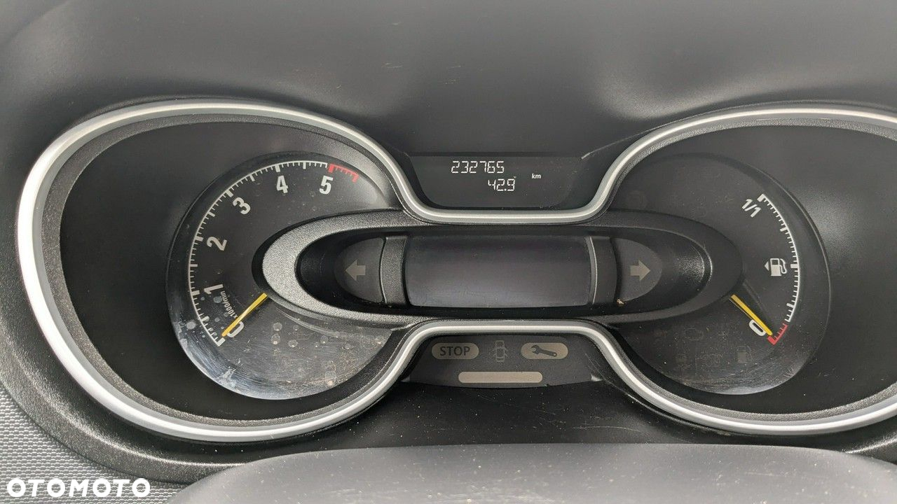 Opel Vivaro - 19