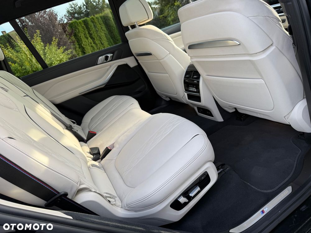 BMW X7 M50d sport - 12