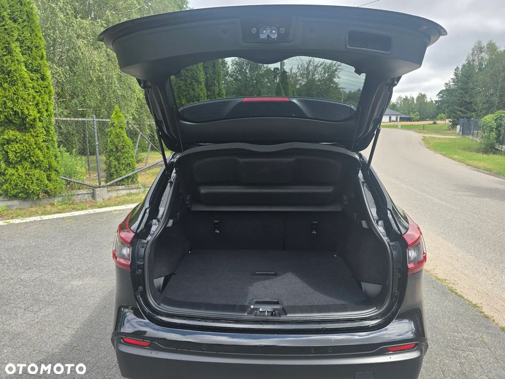 Nissan Qashqai 1.3 DIG-T N-Connecta EU6d - 10