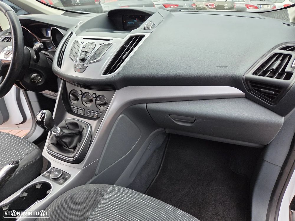 Ford Grand C-Max 1.0 EcoBoost S&S Ambiente - 23