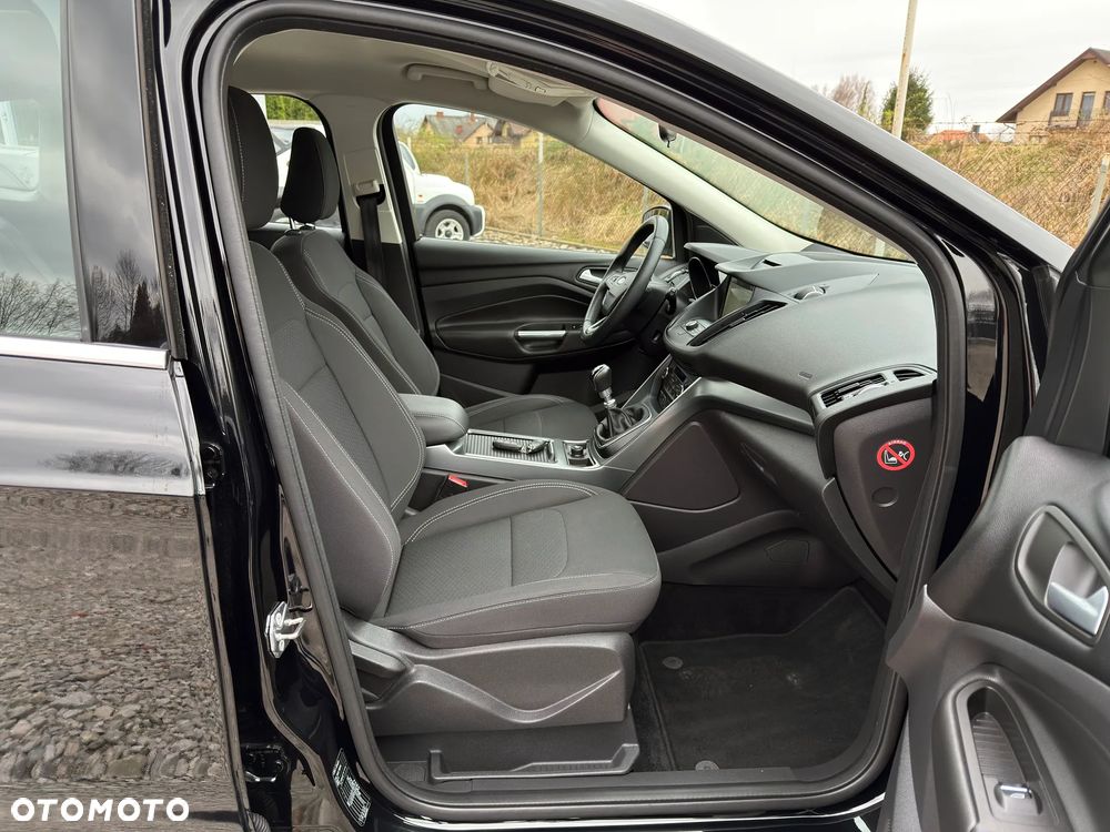 Ford Kuga 2.0 TDCi 4x4 Titanium - 19