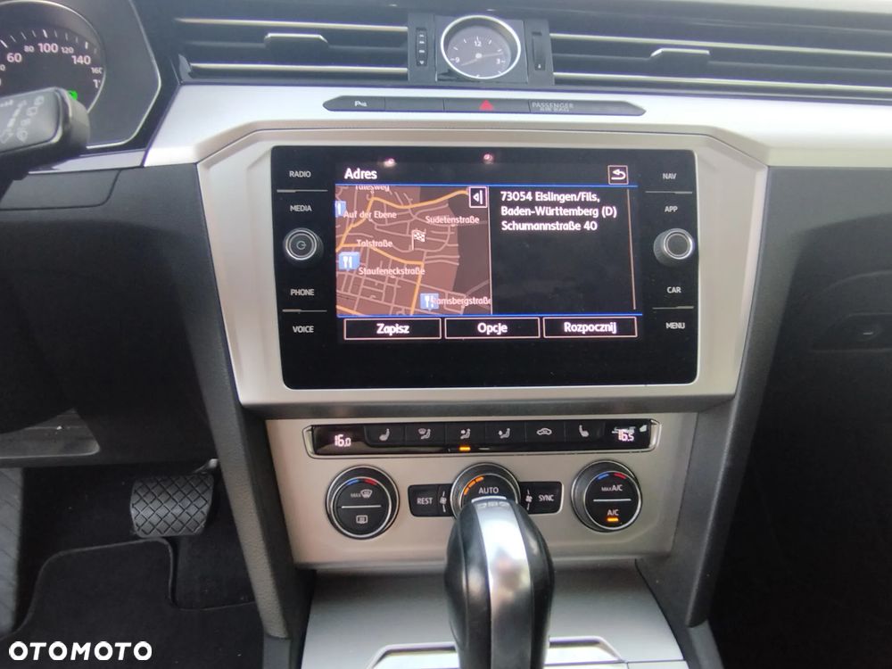 Volkswagen Passat Variant 2.0 TDI SCR DSG BlueMotion Comfortline - 22