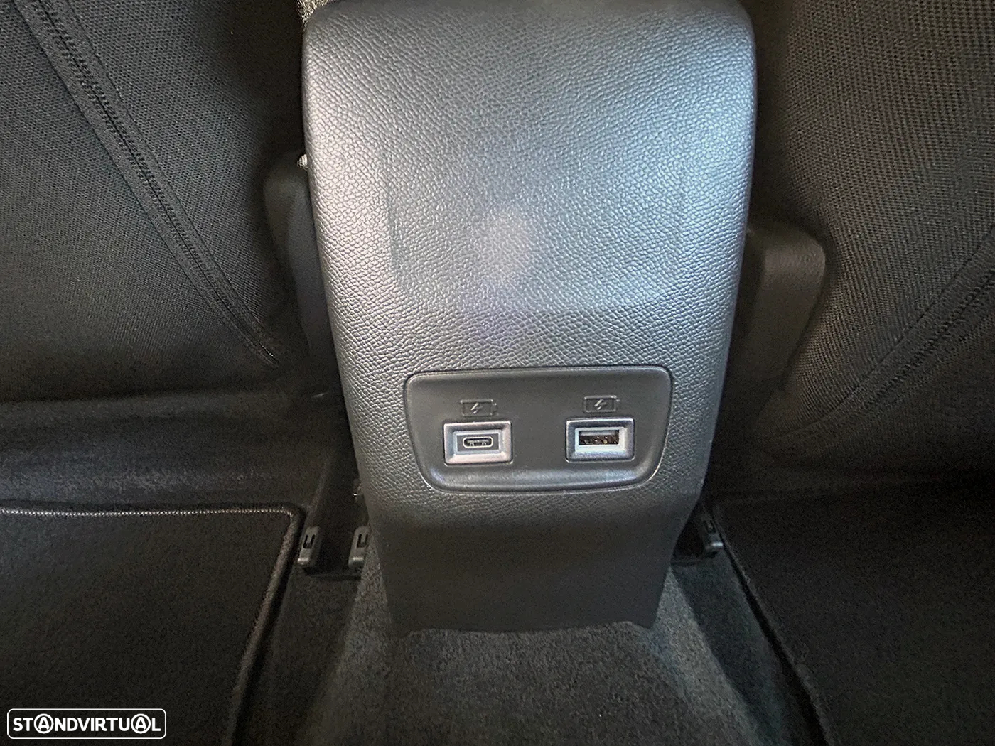 Peugeot e-2008 54 kWh Active - 34
