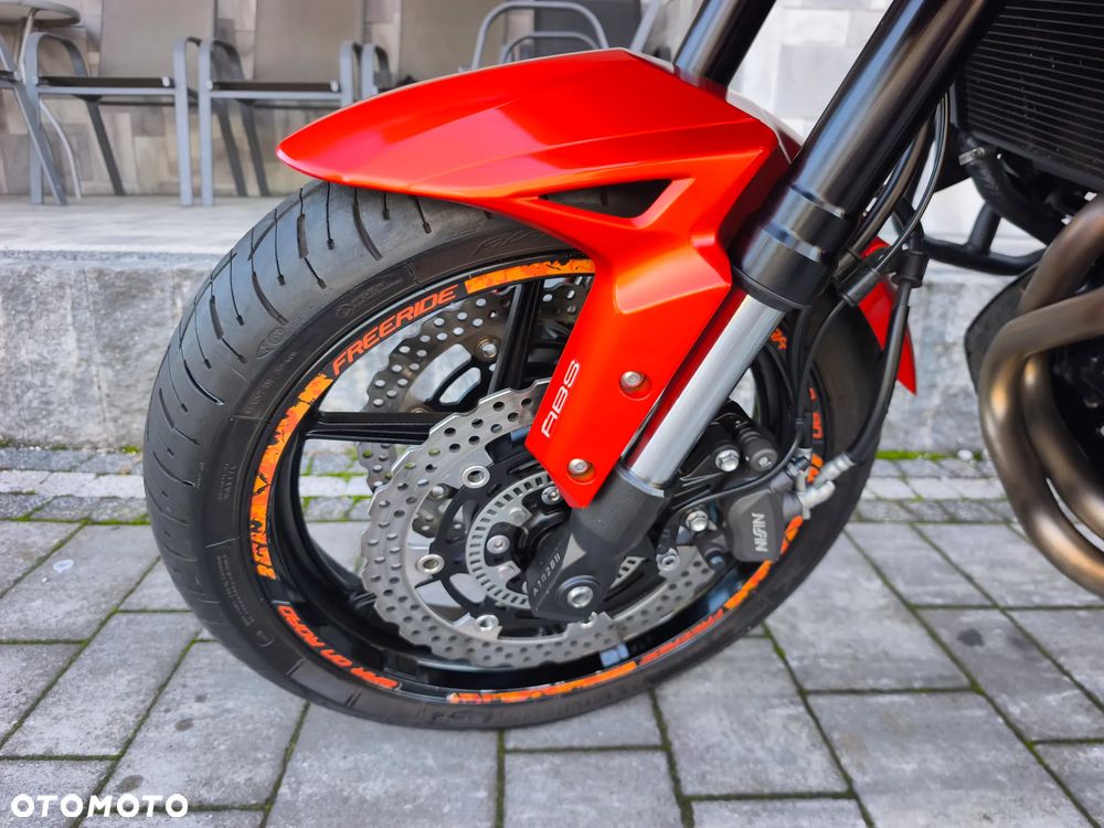 Kawasaki Versys 650 - 24
