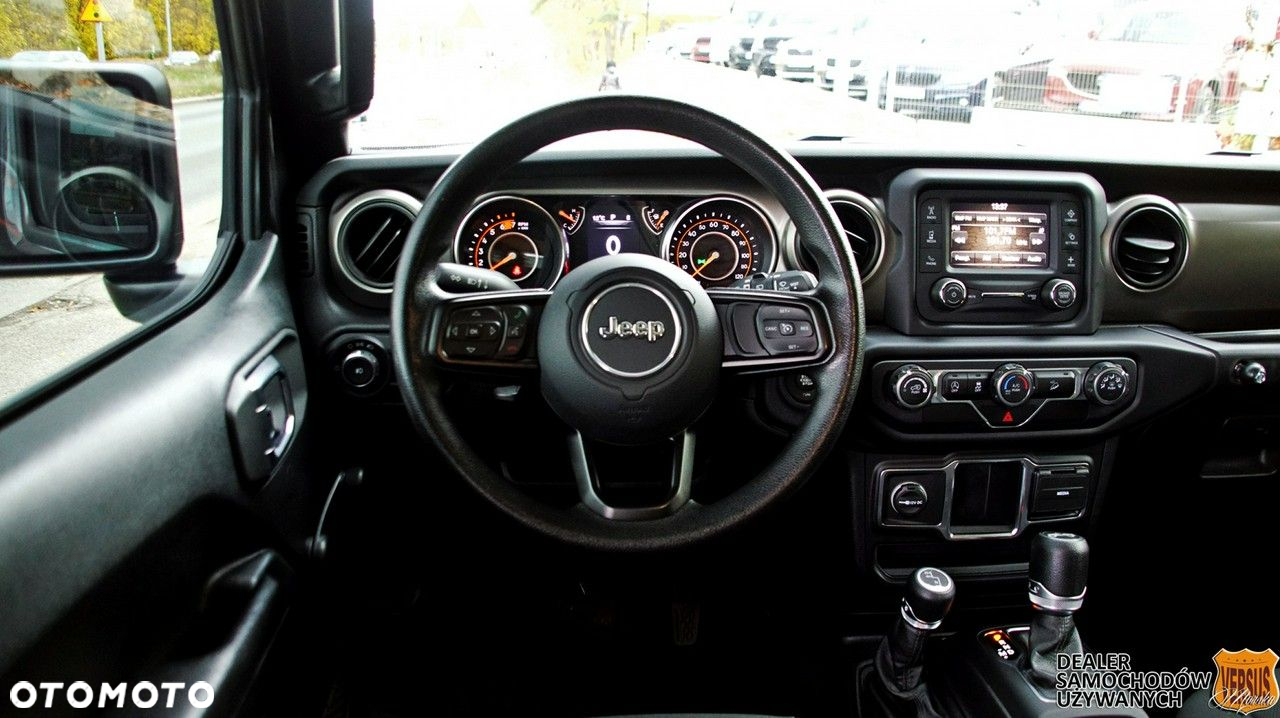 Jeep Wrangler - 24