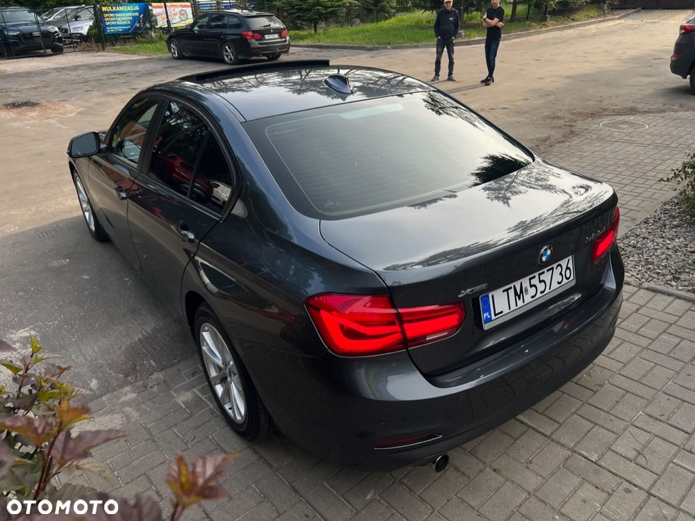 BMW Seria 3 330i xDrive Edition Luxury Line Purity - 11